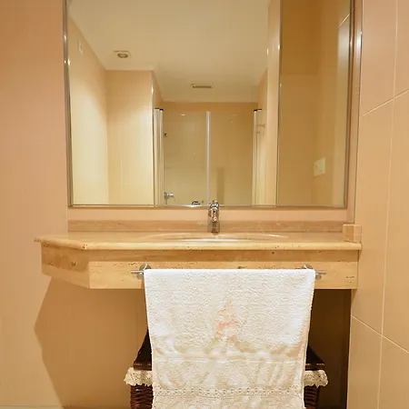 Galihost - Piso Con Terraza A Un Paso De Playa De A Lanzada